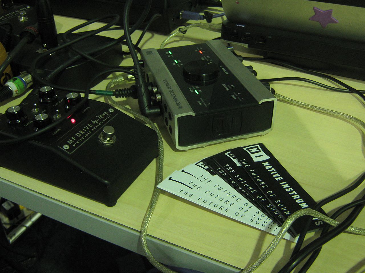 Native Instruments Komplete Audio 6 Interface