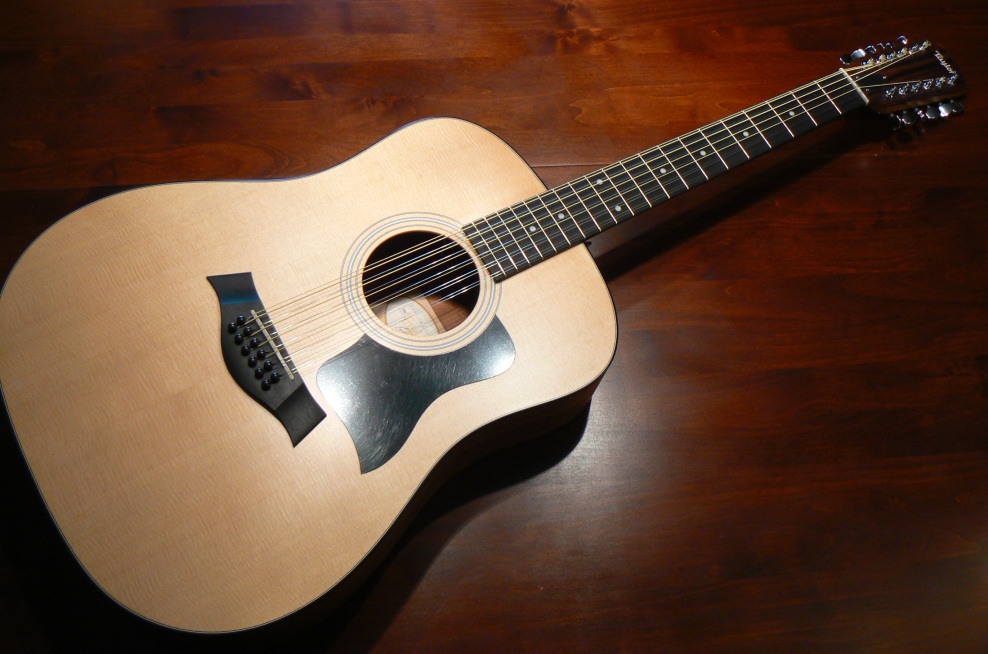 Taylor 214ce Grand Auditorium Acoustic-Electric